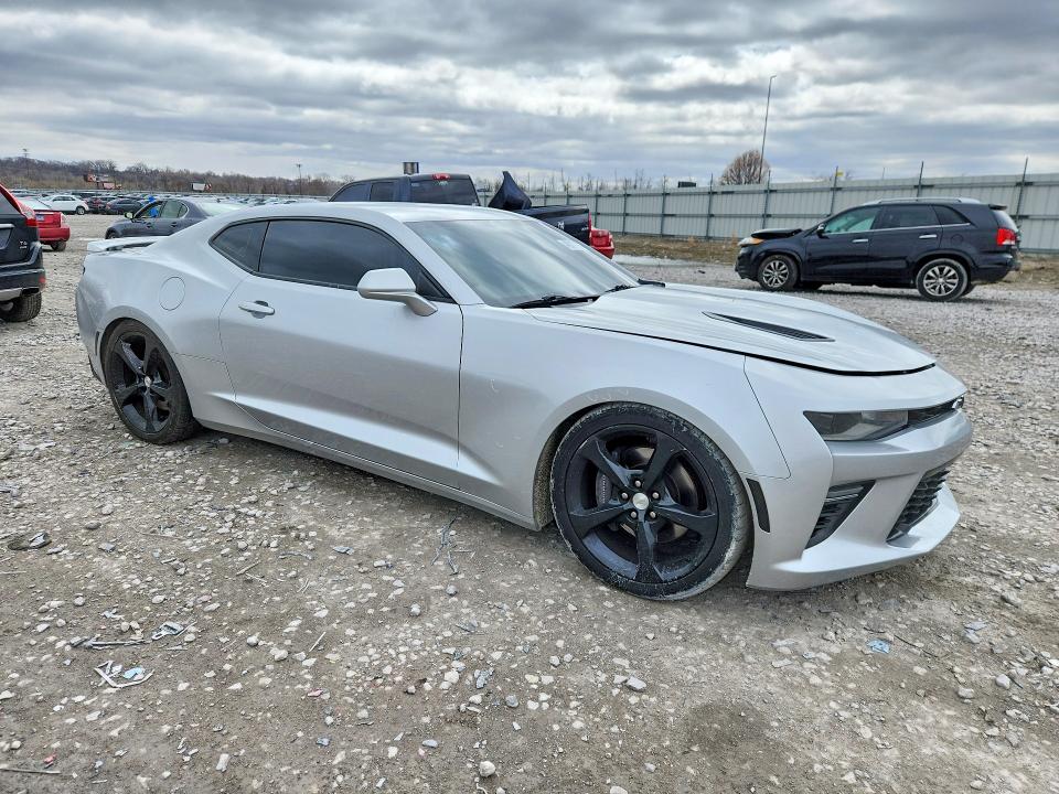 42017376 :رقم المزاد ، 1G1FE1R77J0186339 vin ، 2018 Chevrolet Camaro مزاد بيع