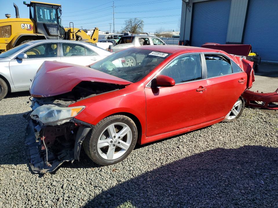 2014 Toyota Camry მანქანა იყიდება აუქციონზე, vin: 4T1BF1FK2EU762277, აუქციონის ნომერი: 47239136