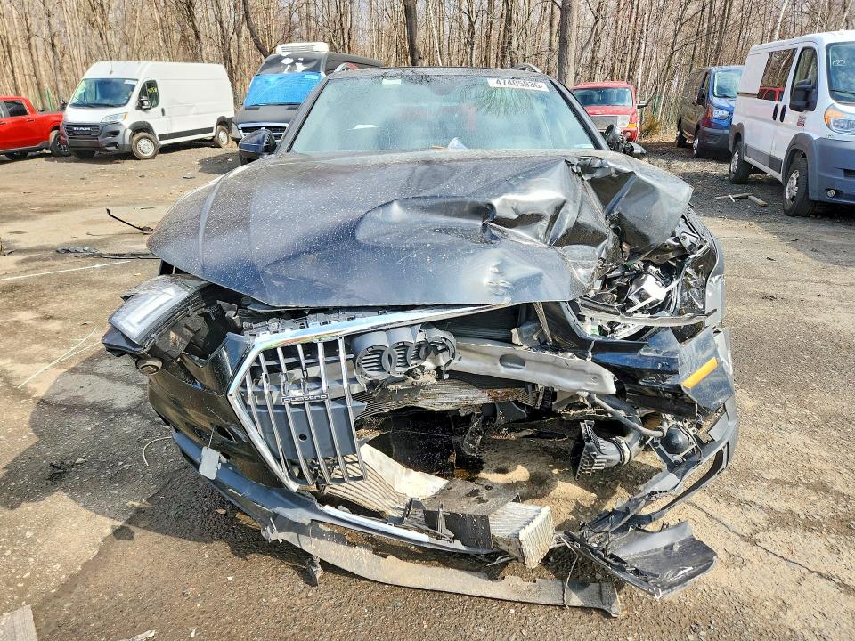 Продажа на аукционе авто 2017 Audi A4, vin: WA19NAF44HA164943, номер лота: 47405936