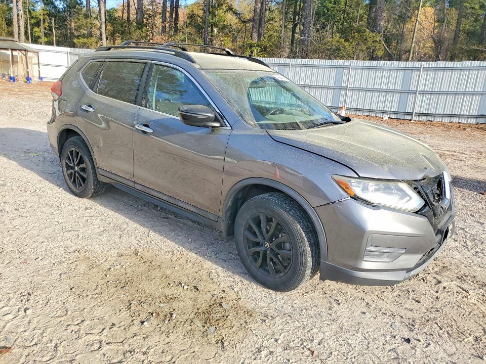 46846196 :رقم المزاد ، 5N1AT2MV6HC837127 vin ، 2017 Nissan Rogue مزاد بيع