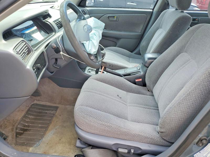48173446 :رقم المزاد ، 4T1BG22K71U861096 vin ، 2001 Toyt Camry مزاد بيع