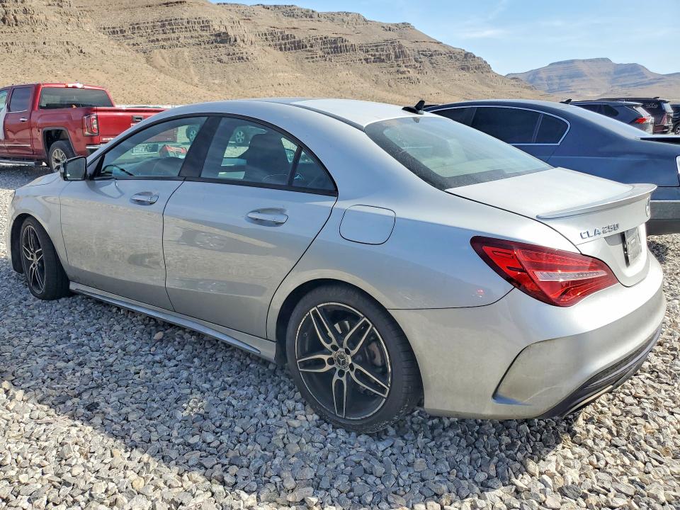 47652766 :رقم المزاد ، WDDSJ4EB1JN566718 vin ، 2018 Mercedes-benz Cla مزاد بيع