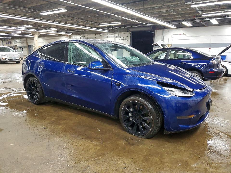 47951536 :رقم المزاد ، 7SAYGDEE3NF480668 vin ، 2022 Tesla Model Y مزاد بيع