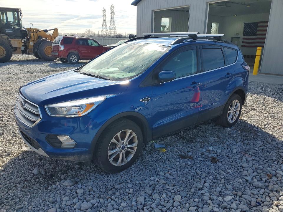 47351216 :رقم المزاد ، 1FMCU9GD5JUC61967 vin ، 2018 Ford Escape مزاد بيع