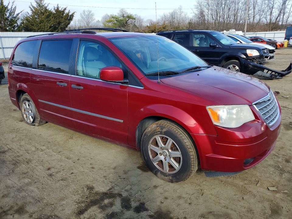 41709246 :رقم المزاد ، 2A4RR5D16AR323905 vin ، 2010 Chrysler Town & Country مزاد بيع