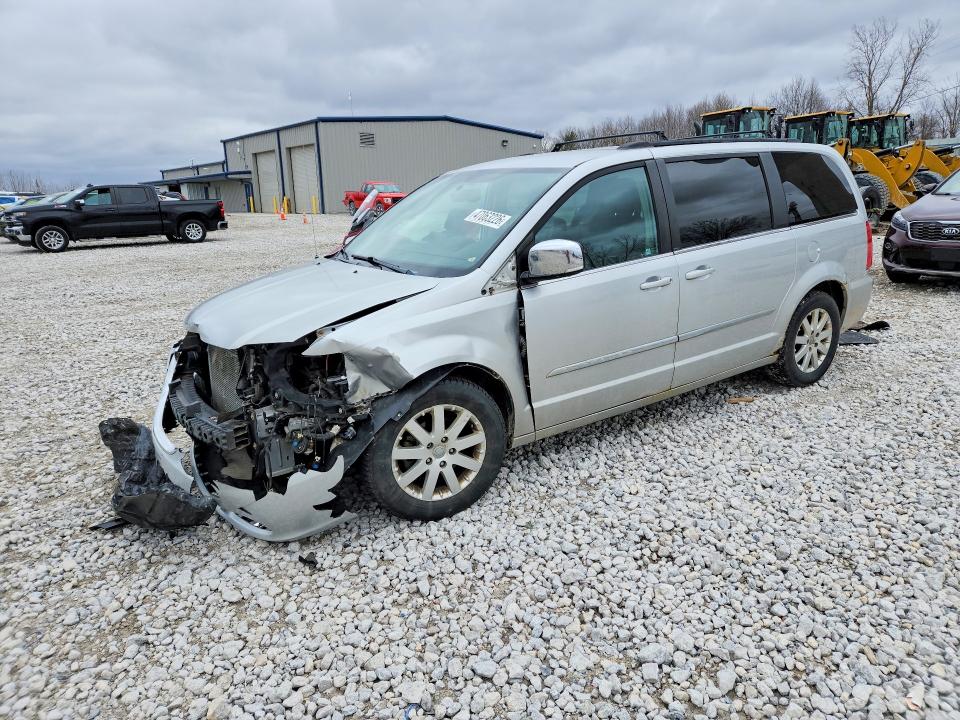 47063226 :رقم المزاد ، 2A4RR8DGXBR611448 vin ، 2011 Chrysler Town & Country مزاد بيع