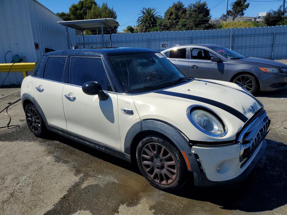 Продаж на аукціоні авто 2015 Mini Cooper, vin: WMWXS5C55FT827977, номер лоту: 47557056