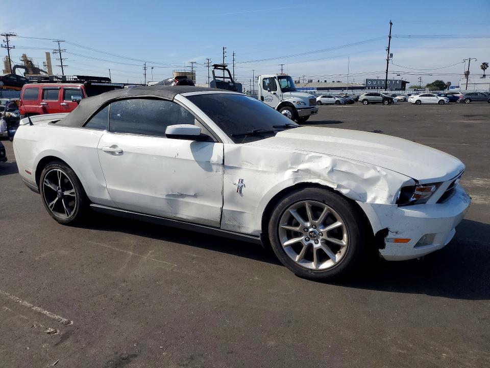 Продажа на аукционе авто 2011 Ford Mustang, vin: 1ZVBP8EM2B5159040, номер лота: 47196786