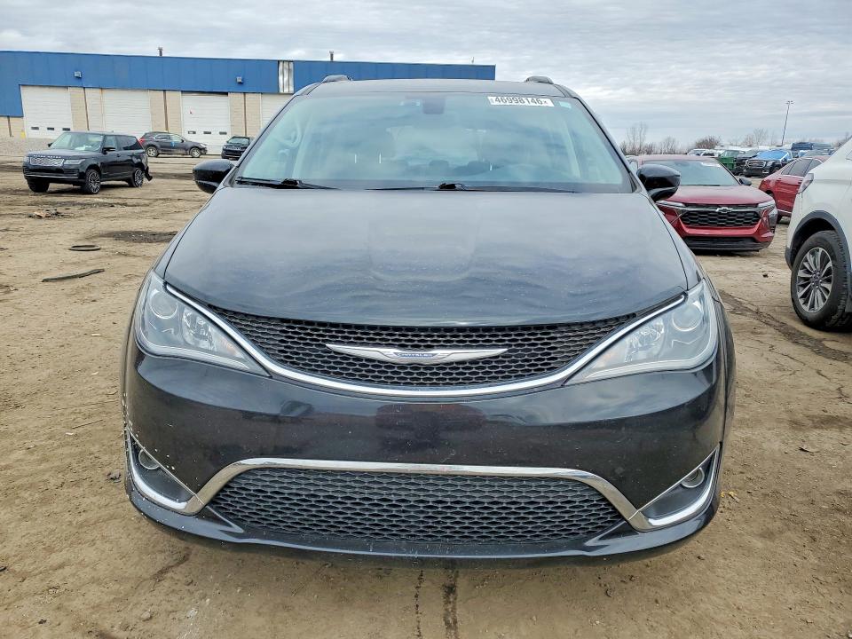 46998146 :رقم المزاد ، 2C4RC1BG4HR517396 vin ، 2017 Chrysler Pacifica مزاد بيع