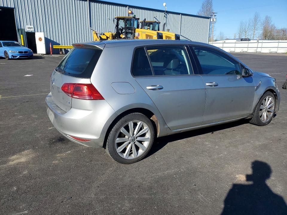 47553496 :رقم المزاد ، 3VW2A7AU3FM014218 vin ، 2015 Volkswagen Golf مزاد بيع