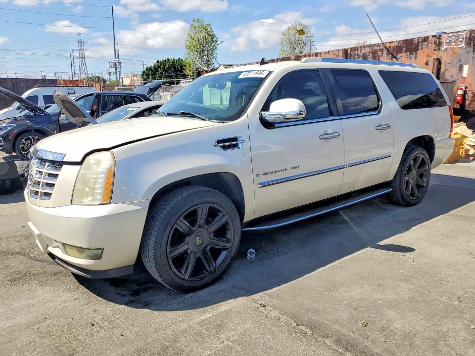 2008 Cadillac Escalade მანქანა იყიდება აუქციონზე, vin: 1GYFC66898R180582, აუქციონის ნომერი: 42021996
