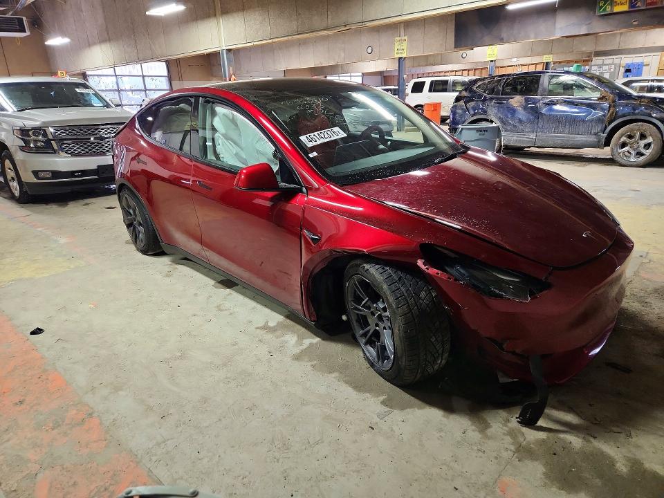 46142376 :رقم المزاد ، 7SAYGAEE3SF306075 vin ، 2025 Tesla Model Y مزاد بيع