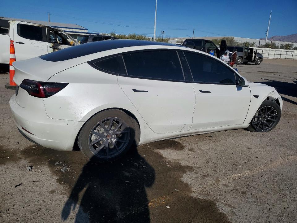 45492406 :رقم المزاد ، 5YJ3E1EA1MF076162 vin ، 2021 Tesla Model 3 مزاد بيع