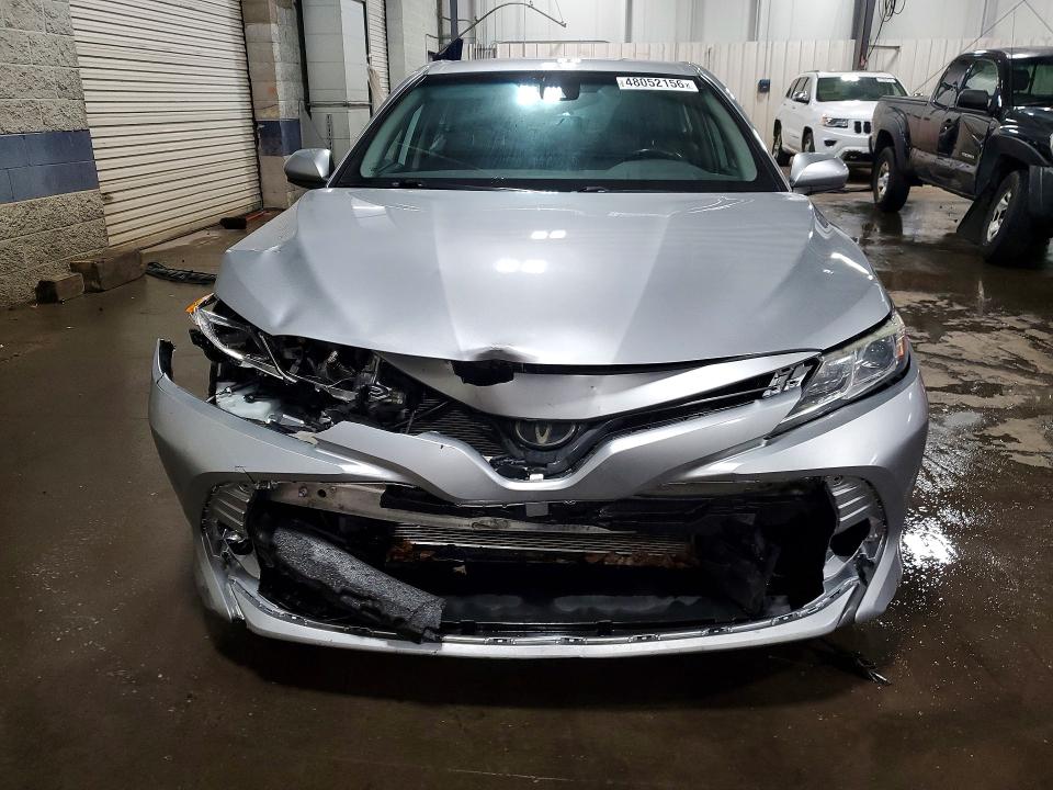 48052156 :رقم المزاد ، 4T1B11HK3KU769214 vin ، 2019 Toyota Camry مزاد بيع