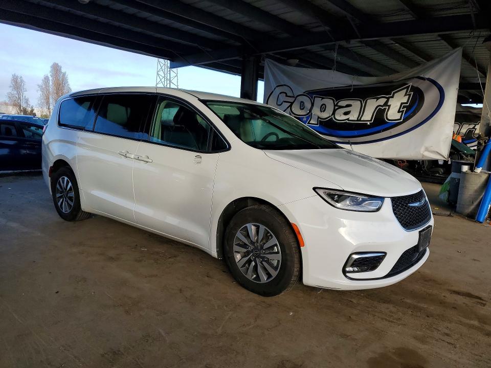 79965415 :رقم المزاد ، 2C4RC1L78PR588565 vin ، 2023 Chrysler Pacifica مزاد بيع