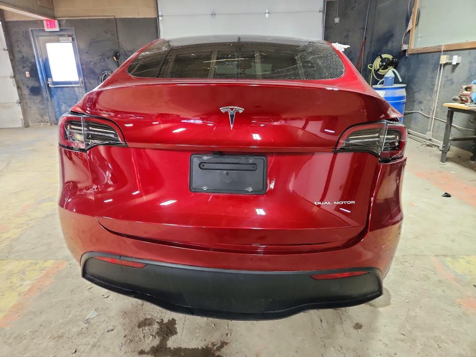 46142376 :رقم المزاد ، 7SAYGAEE3SF306075 vin ، 2025 Tesla Model Y مزاد بيع