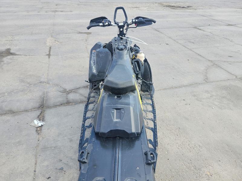 79783935 :رقم المزاد ، 2BPSCFHC7HV000376 vin ، 2017 Ski-doo Summit Sp Etech 850 مزاد بيع