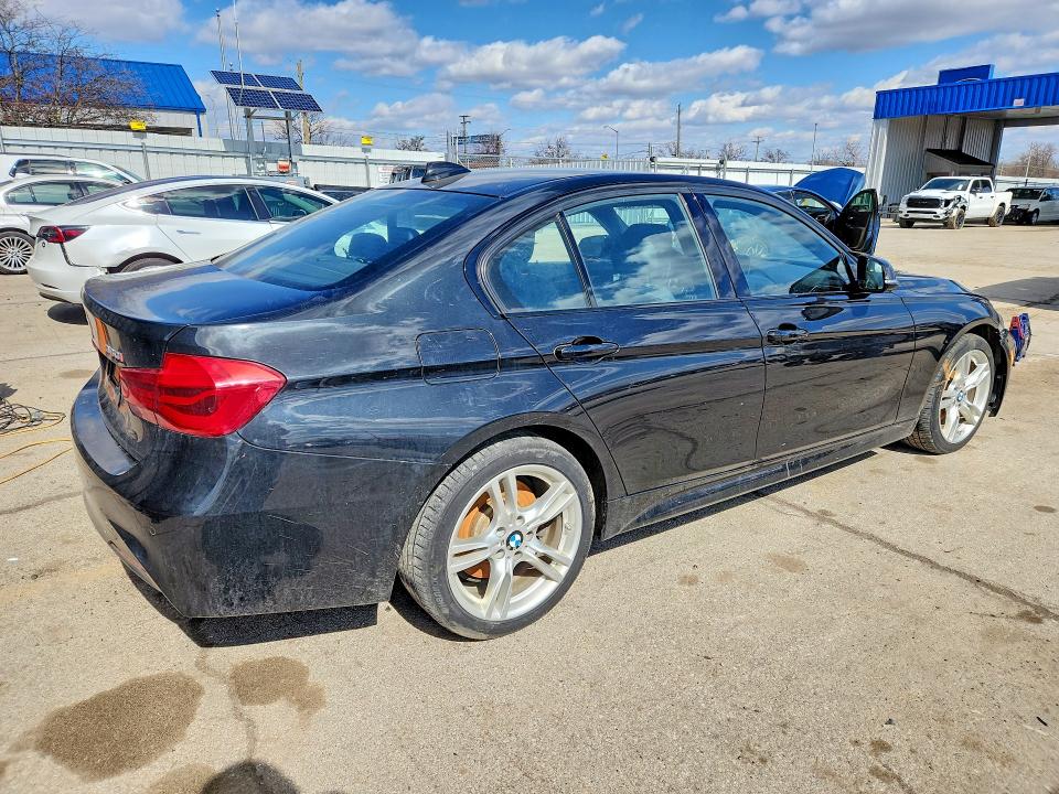 45777156 :رقم المزاد ، WBA8D9C39HA004956 vin ، 2017 Bmw 330 مزاد بيع
