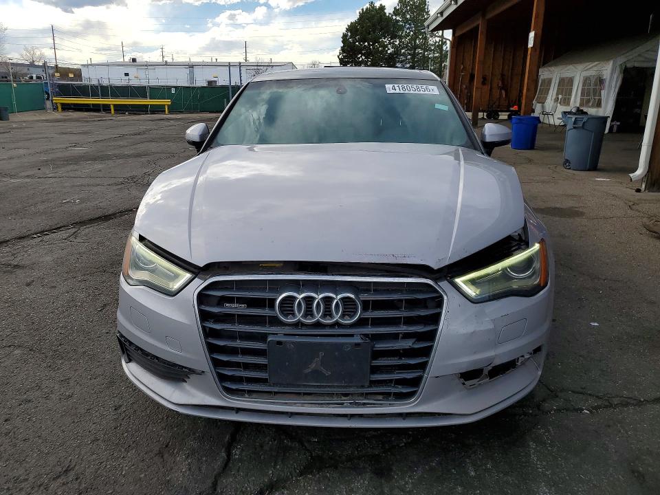 41805856 :رقم المزاد ، WAUBFGFF2F1140983 vin ، 2015 Audi A3 مزاد بيع