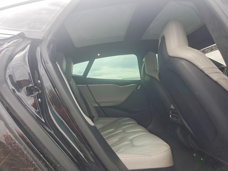 2015 Tesla Model S მანქანა იყიდება აუქციონზე, vin: 5YJSA1E43FF118352, აუქციონის ნომერი: 41742736