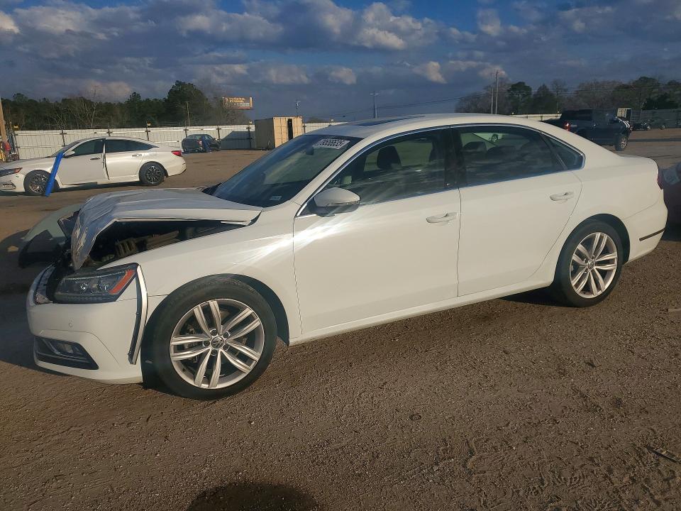 Auction sale of the 2018 Volkswagen Passat, vin: 1VWBA7A30JC030488, lot number: 79556635