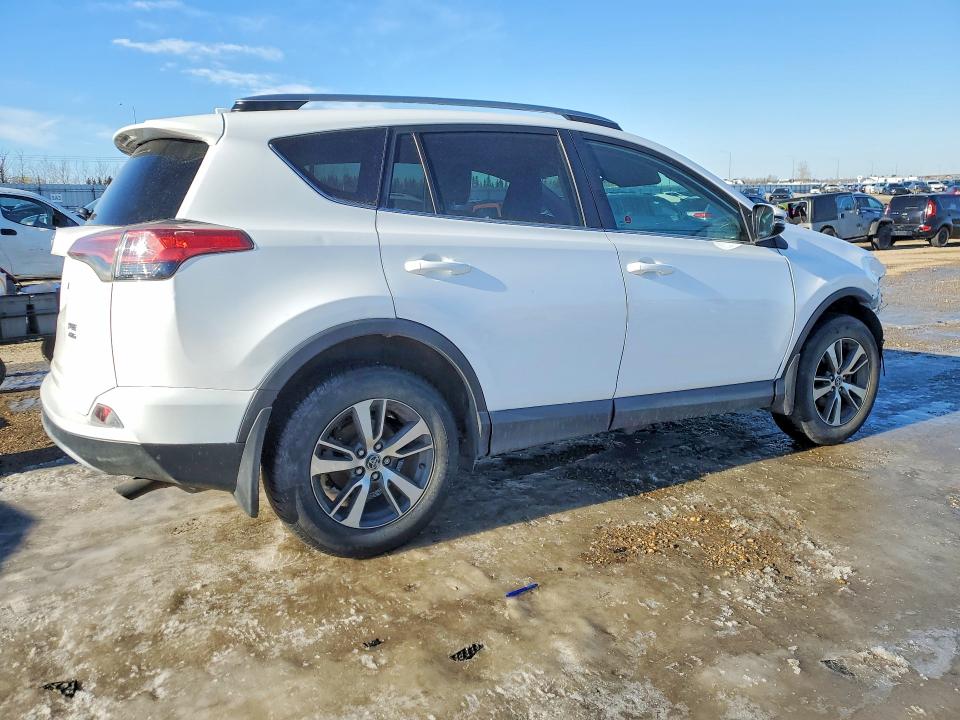 79170395 :رقم المزاد ، 2T3RFREVXJW761002 vin ، 2018 Toyota Rav4 مزاد بيع