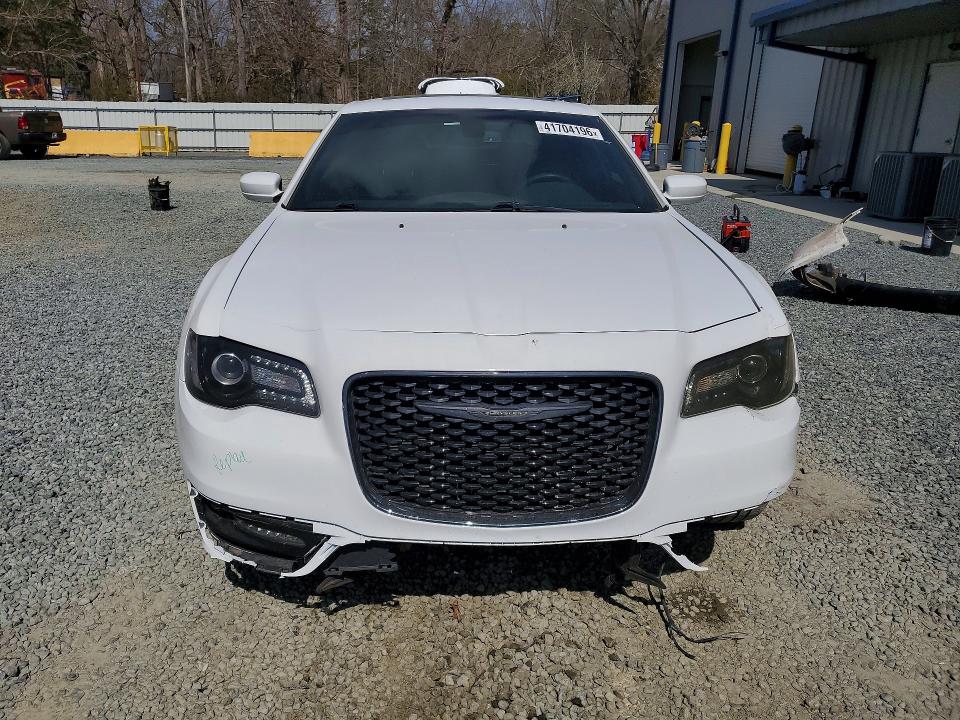 Продажа на аукционе авто 2019 Chrysler 300, vin: 2C3CCABTXKH618222, номер лота: 41704196
