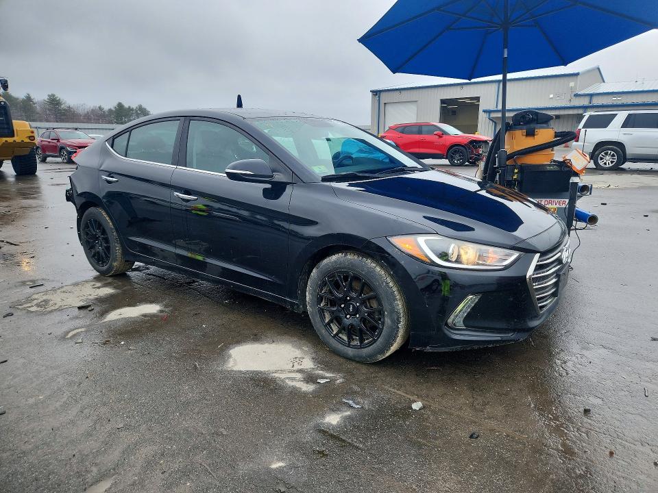 47690816 :رقم المزاد ، KMHD84LF4HU070621 vin ، 2017 Hyundai Elantra مزاد بيع