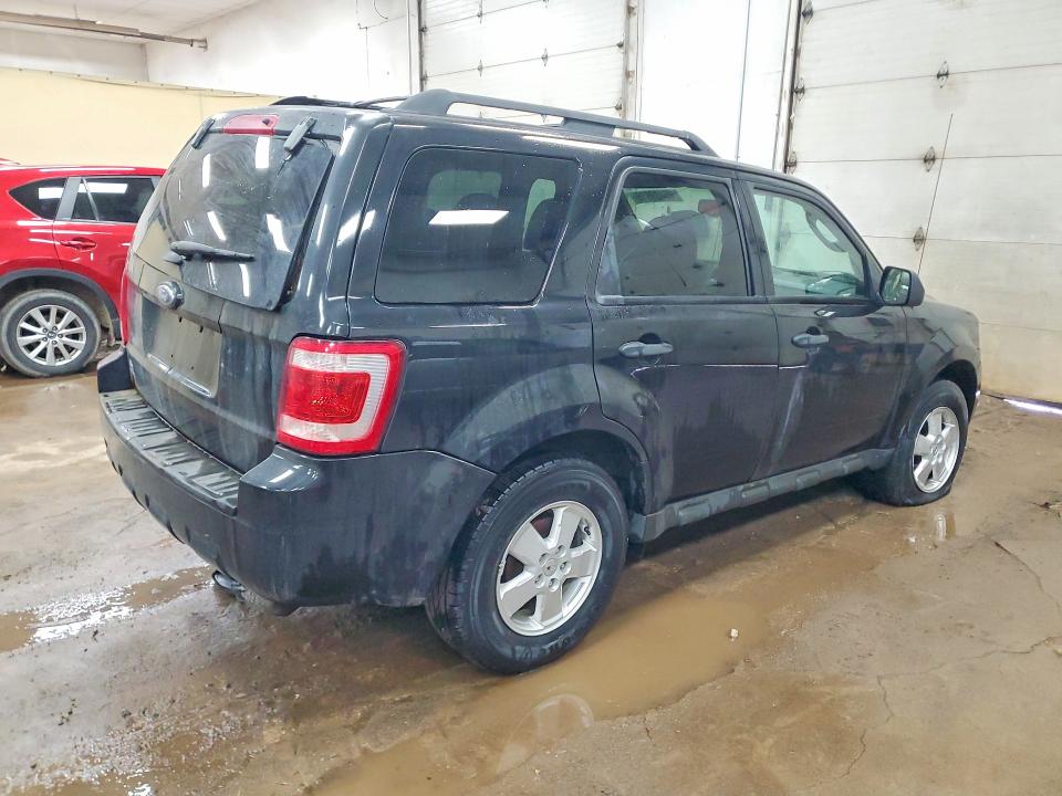 2011 Ford Escape მანქანა იყიდება აუქციონზე, vin: 1FMCU9DG0BKB05184, აუქციონის ნომერი: 45489916