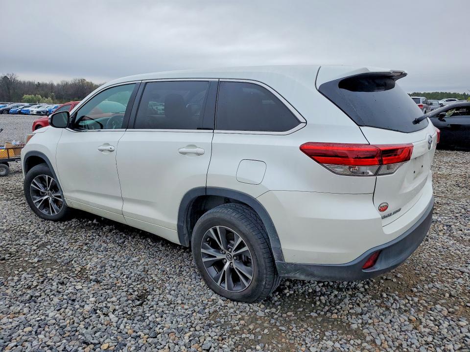 2018 Toyota Highlander მანქანა იყიდება აუქციონზე, vin: 5TDZZRFH6JS245866, აუქციონის ნომერი: 41846546