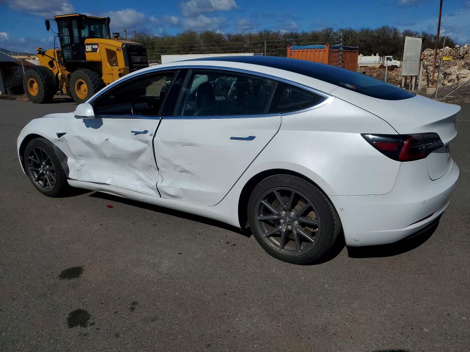 48113166 :رقم المزاد ، 5YJ3E1EA2JF098828 vin ، 2018 Tesla Model 3 مزاد بيع