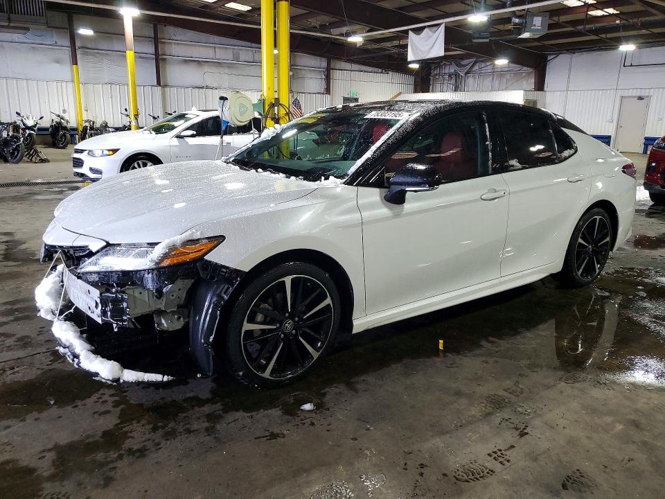 Продаж на аукціоні авто 2018 Toyota Camry, vin: 4T1B61HK4JU029185, номер лоту: 78303195