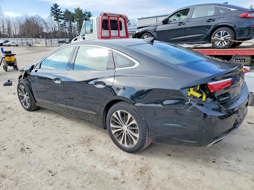 46587316 :رقم المزاد ، 1G4ZR5SS0JU135185 vin ، 2018 Buick Lacrosse مزاد بيع