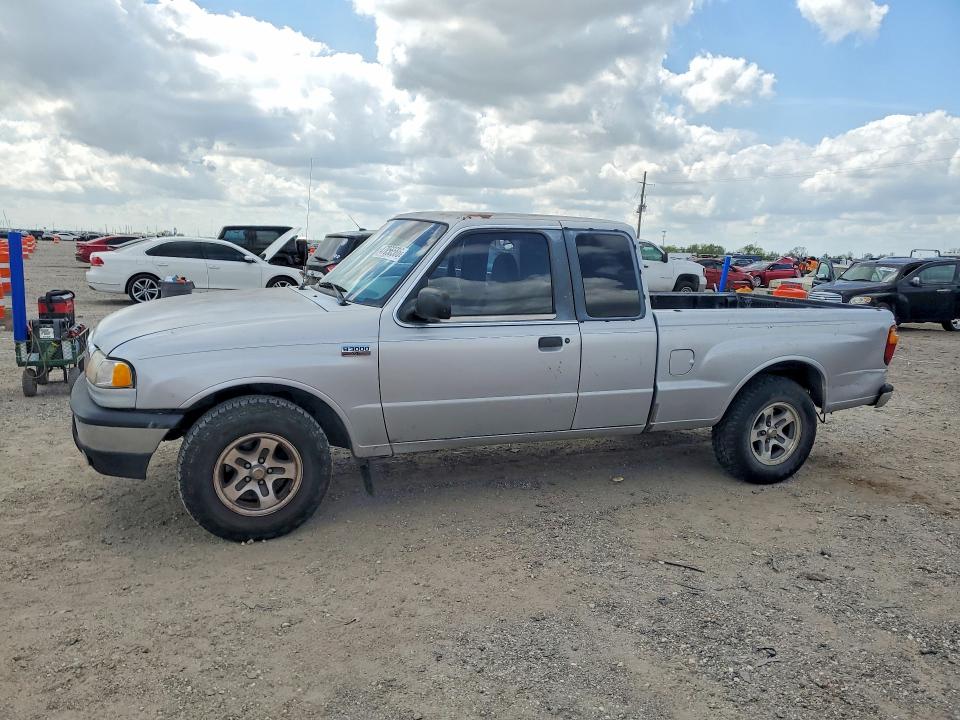 47056586 :رقم المزاد ، 4F4YR16U71TM17955 vin ، 2001 Mazda B3000 مزاد بيع