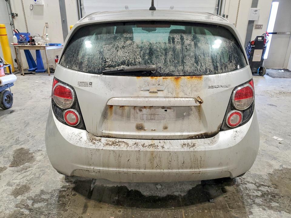 47157706 :رقم المزاد ، 1G1JA6EH2E4163695 vin ، 2014 Chevrolet Sonic مزاد بيع