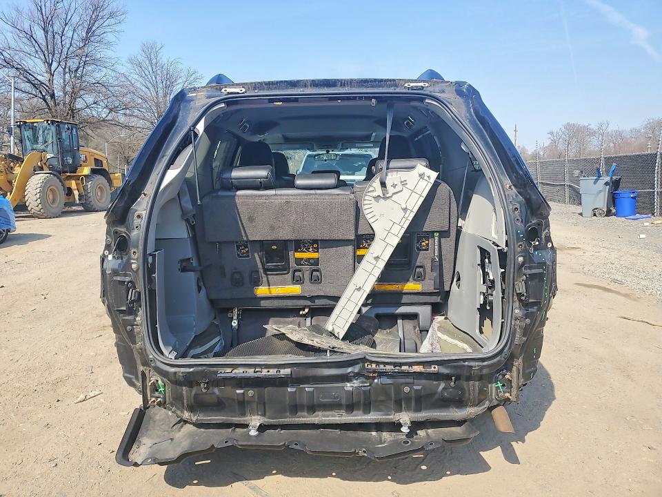 47608646 :رقم المزاد ، 5TDXK3DC5CS211307 vin ، 2012 Toyota Sienna مزاد بيع
