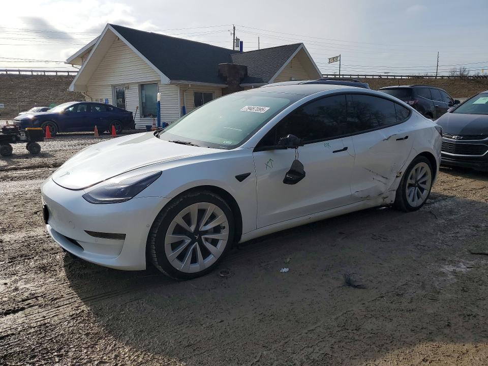 79457095 :رقم المزاد ، 5YJ3E1EA3NF330486 vin ، 2022 Tesla Model 3 مزاد بيع
