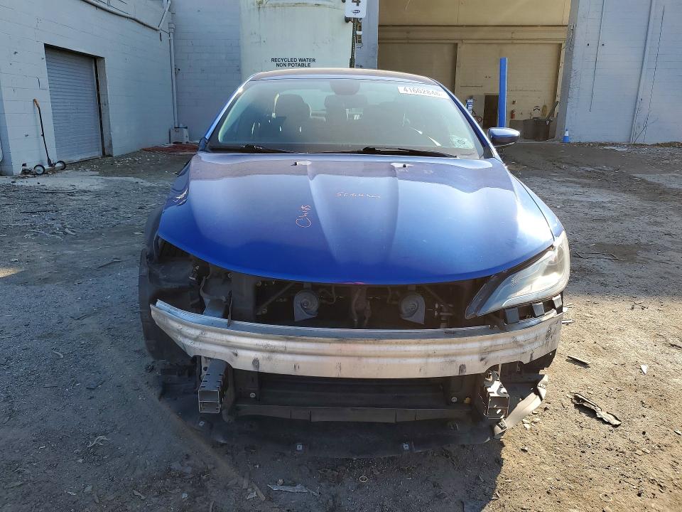 41602846 :رقم المزاد ، 1C3CCCABXFN692175 vin ، 2015 Chrysler 200 مزاد بيع