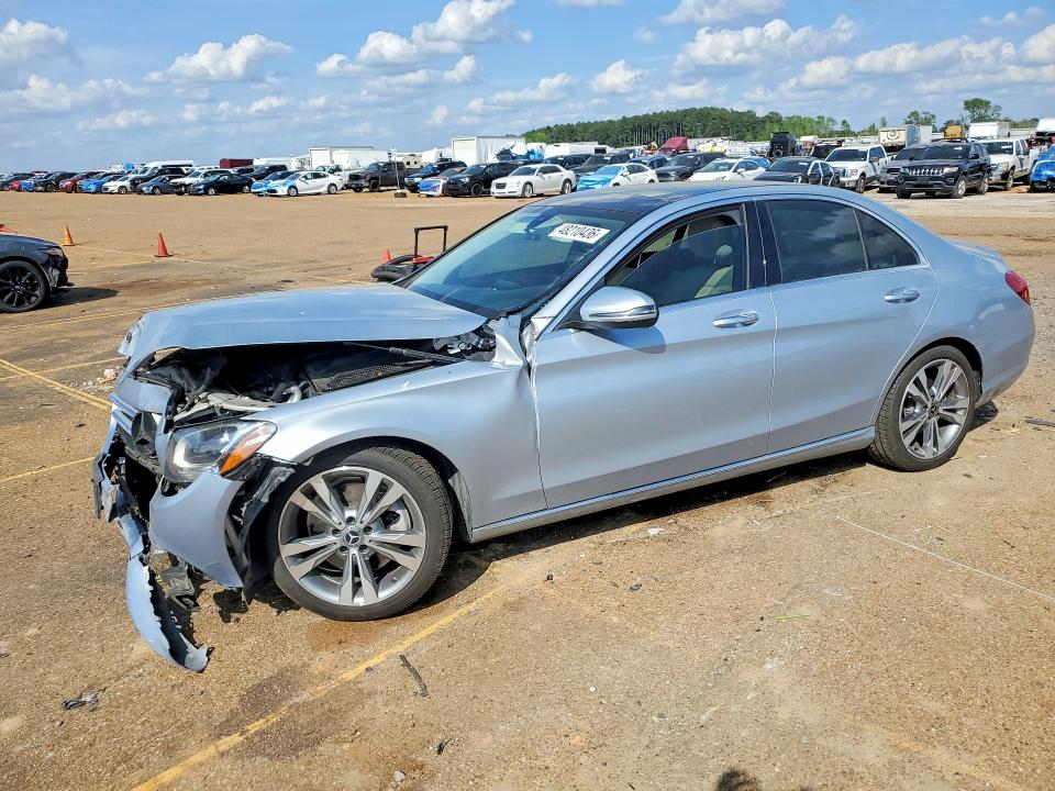 48210436 :رقم المزاد ، WDDWF4JB6JR404858 vin ، 2018 Mercedes-benz C مزاد بيع