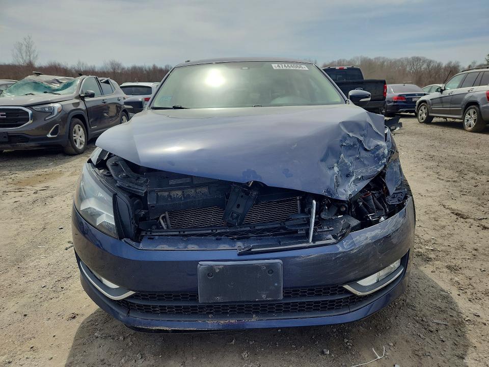 47444066 :رقم المزاد ، 1VWCT7A36EC060129 vin ، 2014 Volkswagen Passat مزاد بيع