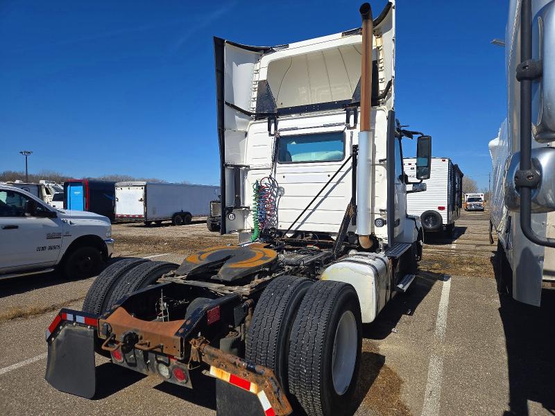 Продаж на аукціоні авто 2016 Volvo Vnl, vin: 4V4N39TGXGN965668, номер лоту: 77495805