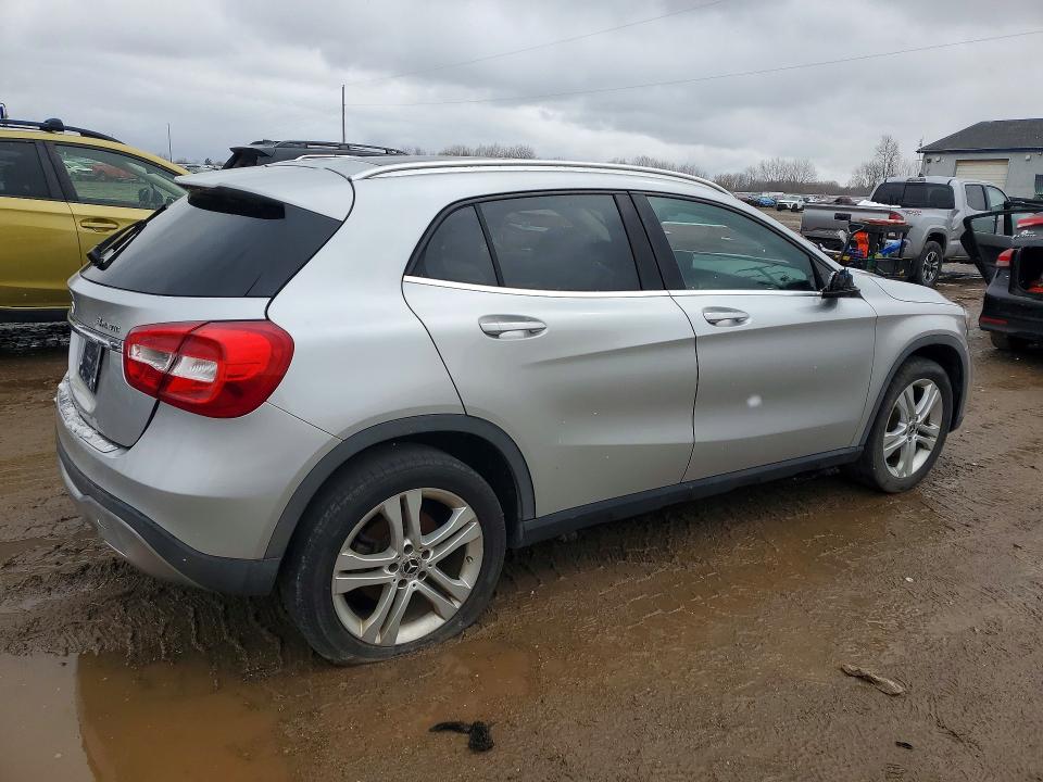 2018 Mercedes-benz Gla მანქანა იყიდება აუქციონზე, vin: WDCTG4GB5JJ463247, აუქციონის ნომერი: 47023986