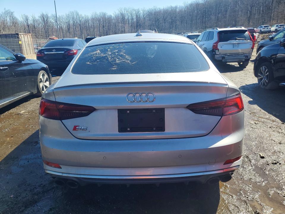 79426285 :رقم المزاد ، WAUC4CF50JA064960 vin ، 2018 Audi S5 مزاد بيع