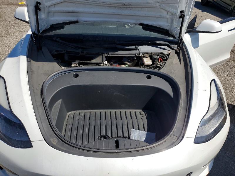 41772876 :رقم المزاد ، 5YJ3E1EA5NF336273 vin ، 2022 Tesla Model 3 مزاد بيع