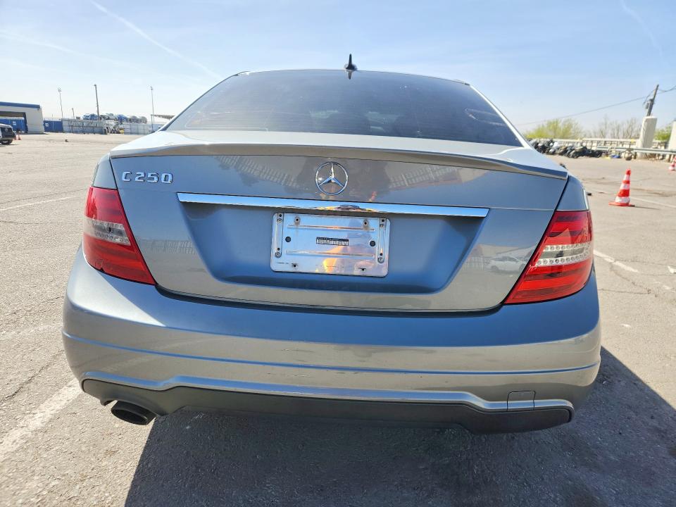Продажа на аукционе авто 2013 Mercedes-benz C, vin: WDDGF4HBXDR264389, номер лота: 46235886