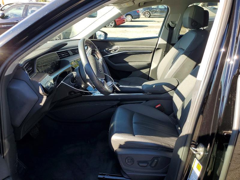Продаж на аукціоні авто 2019 Audi E-tron, vin: WA1LAAGE4KB024692, номер лоту: 46933976