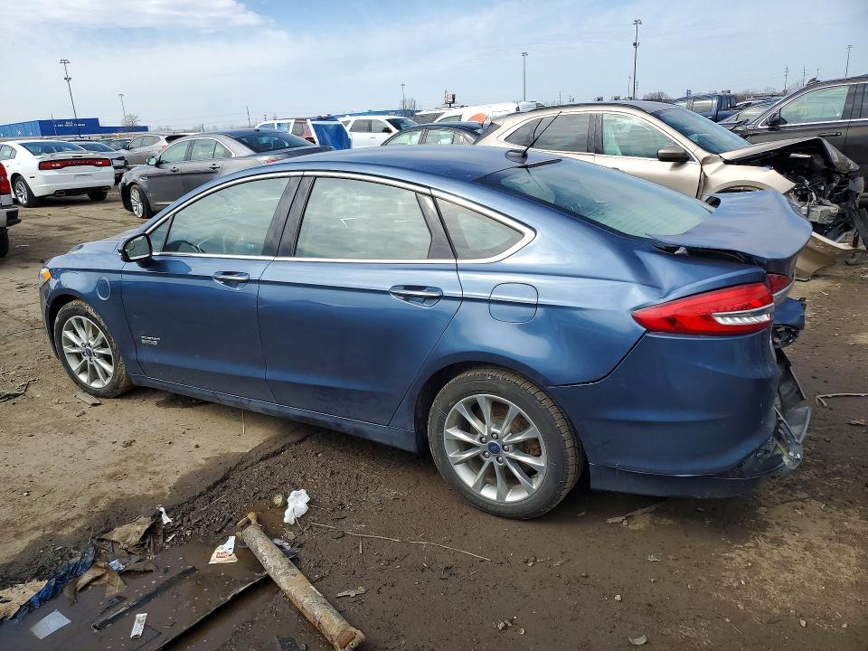 46714886 :رقم المزاد ، 3FA6P0PU2JR196254 vin ، 2018 Ford Fusion مزاد بيع