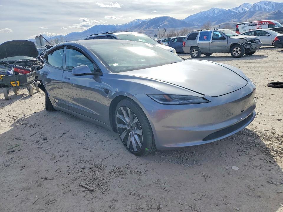 45781596 :رقم المزاد ، 5YJ3E1EBXSF016502 vin ، 2025 Tesla Model 3 مزاد بيع