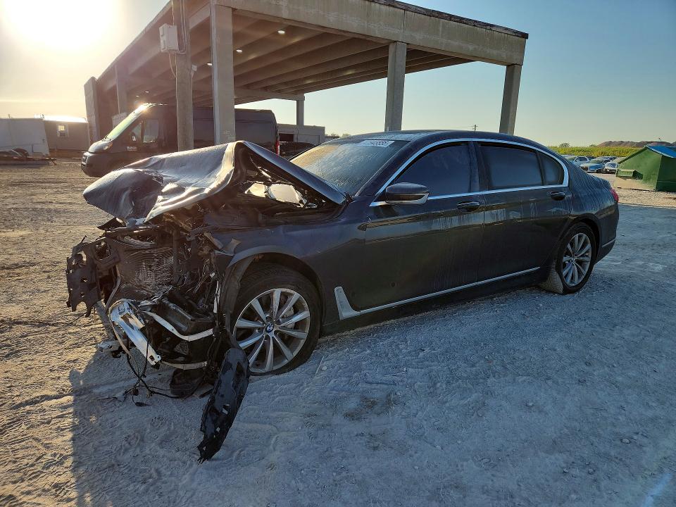 47945556 :رقم المزاد ، WBA7E2C55JG741544 vin ، 2018 Bmw 740 مزاد بيع