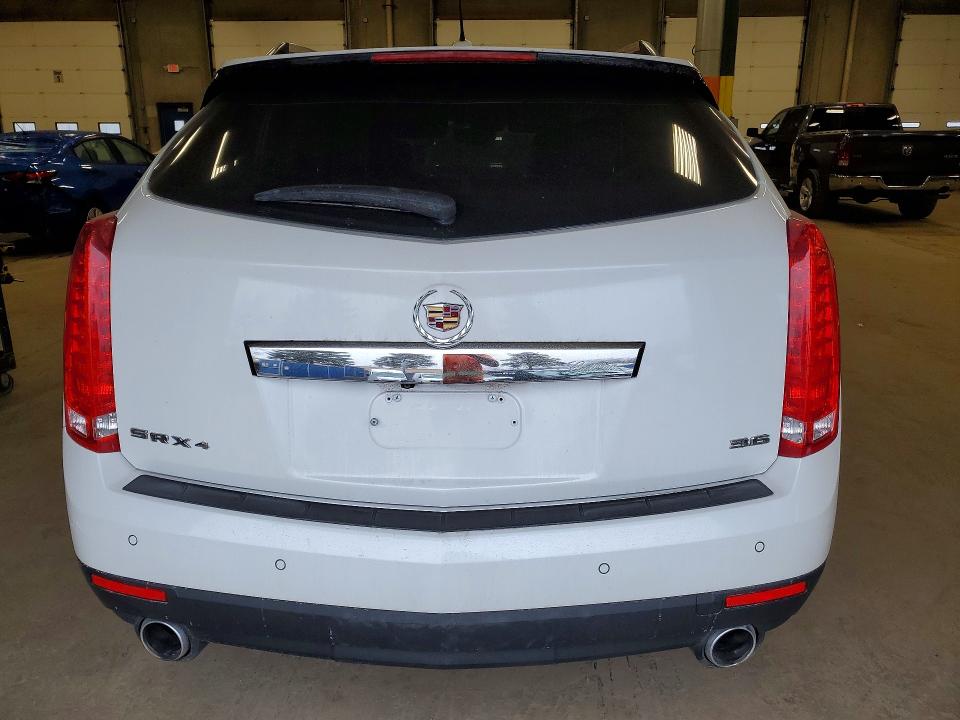 41939986 :رقم المزاد ، 3GYFNEE31FS583704 vin ، 2015 Cadillac Srx مزاد بيع